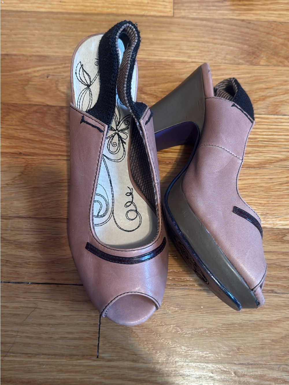 Women’s Peep-Toe Slingback Wedge Shoes in Brown